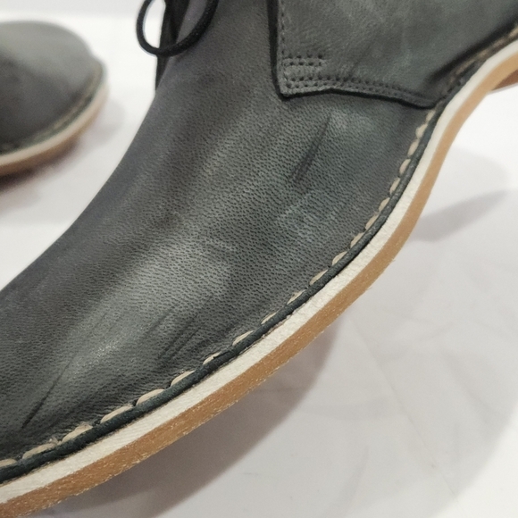 Barney’s New York Men\'s Gray Leather Low Chukka Boots Size 11 Made in Italy main image 8